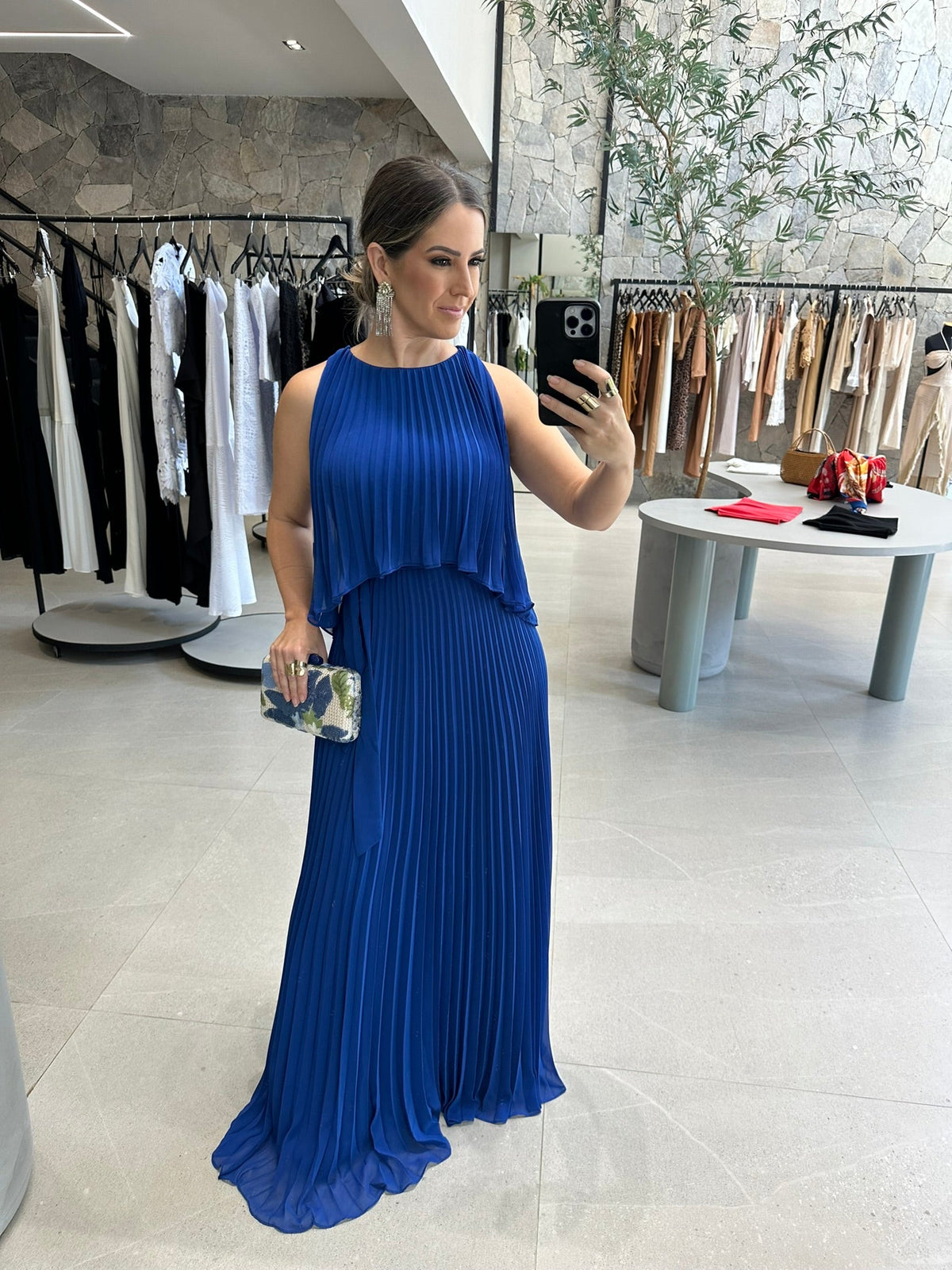 Vestido Plissado Sem Manga